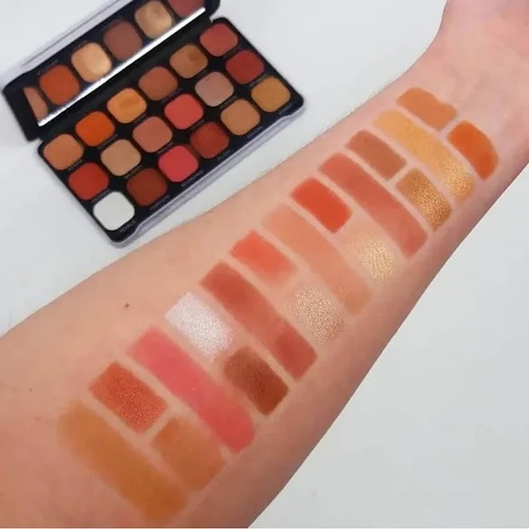 Makeup Revolution Forever Flawless Eyeshadow Palette – Decadent – 18 – NEW - Picture 5 of 7